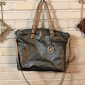 Michael Kors KORS tote.